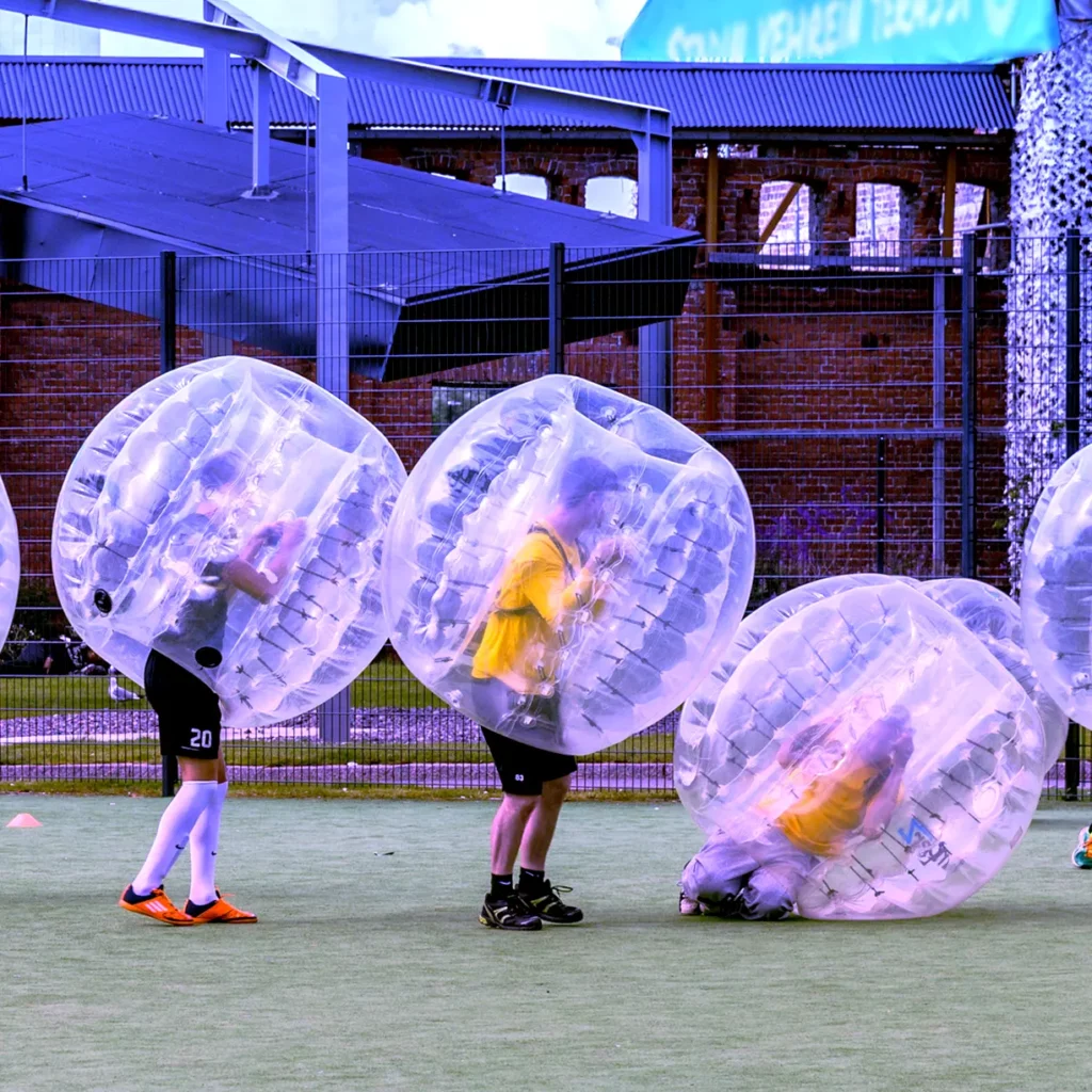 3 people trying bubble foot